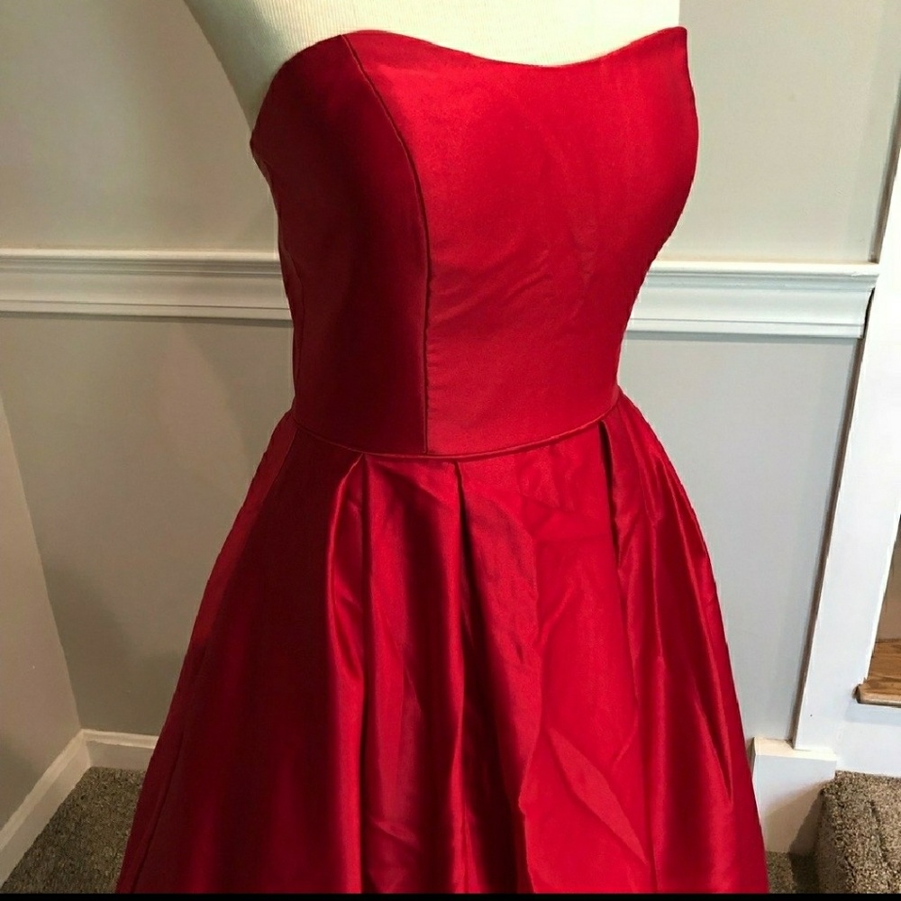 Brand new with tag Besty and Adam Ball Gown Dress - Picture 3 of 5